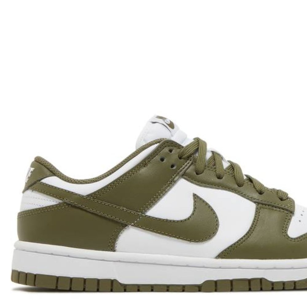 Women's Dunk Low Medium Olive Size 5